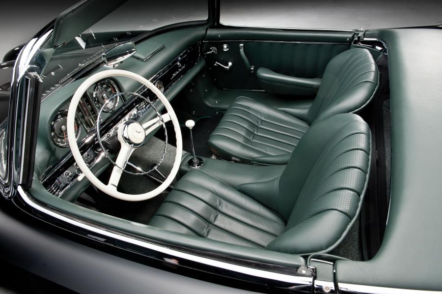  Mercedes-Benz 300 SL Roadster 1960 года  (фото 26 из 60)